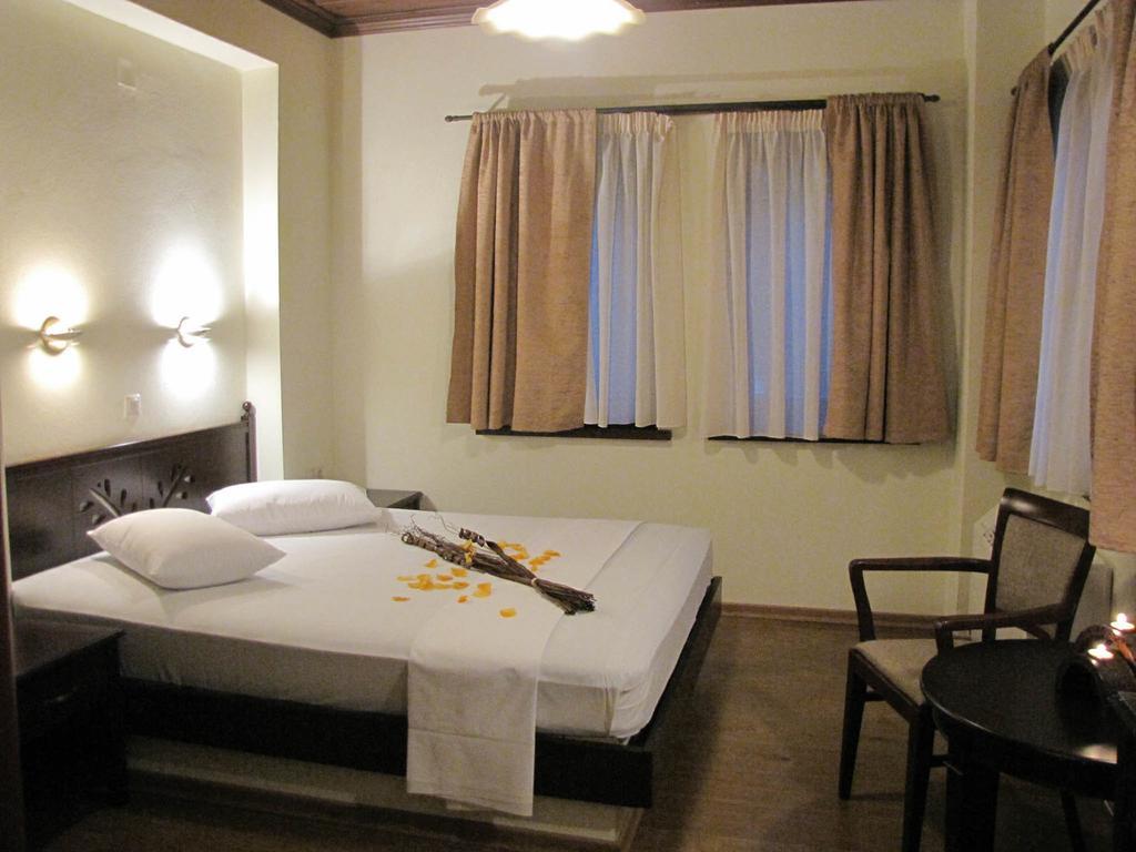 Hotel Mirovoli Mileai Room photo